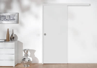Portas de correr para soluções de porta que poupam espaço
